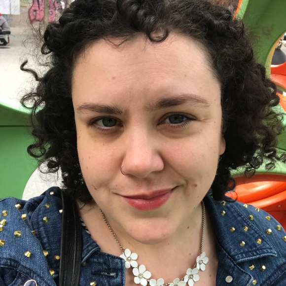 Meet your Posher, Andrea - Picture 6 of 6